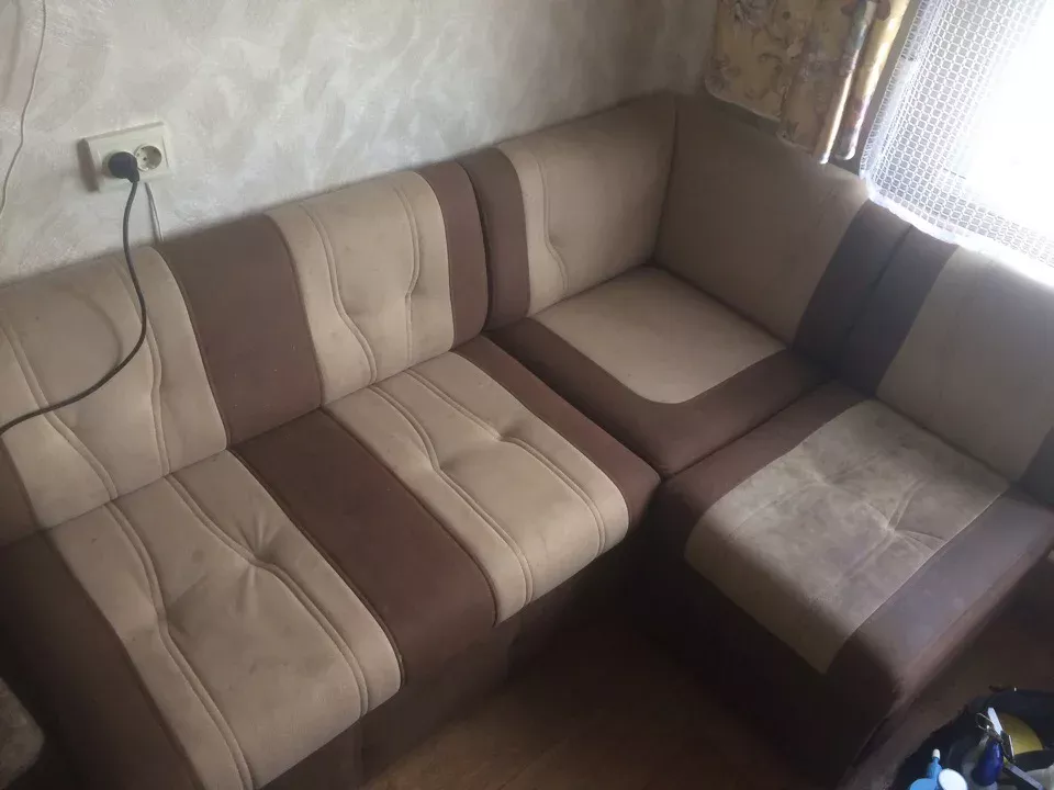 брудний м'який куточок
